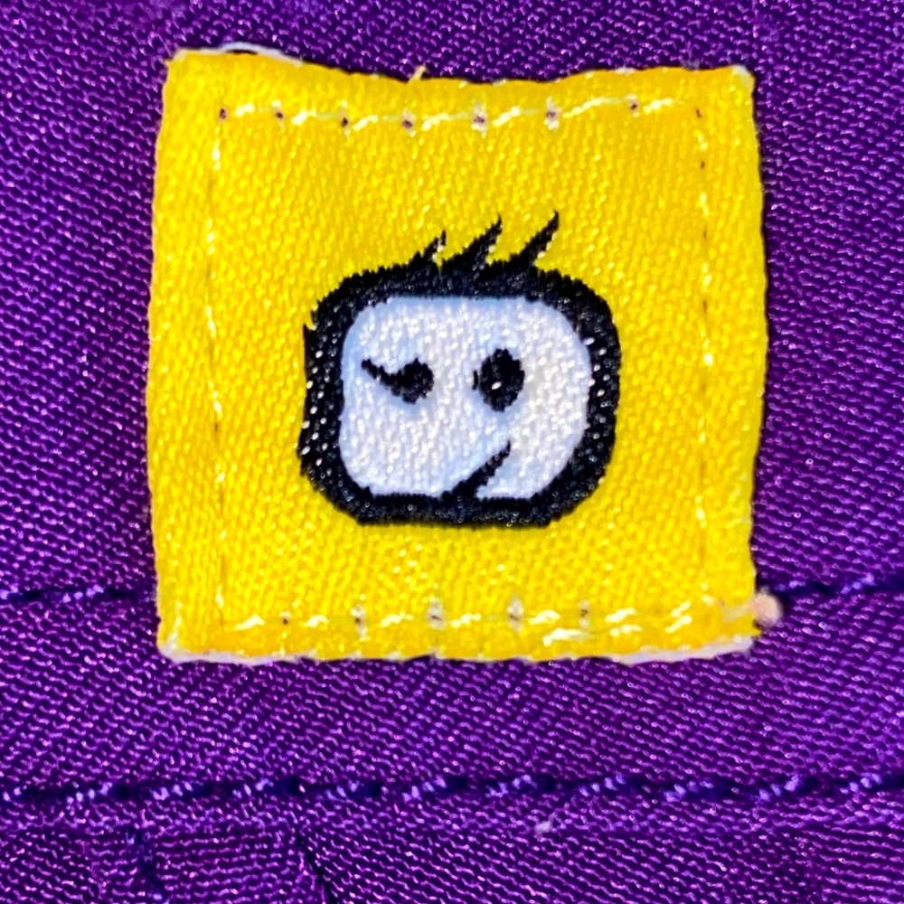 Wonder Wink purple scrub top M